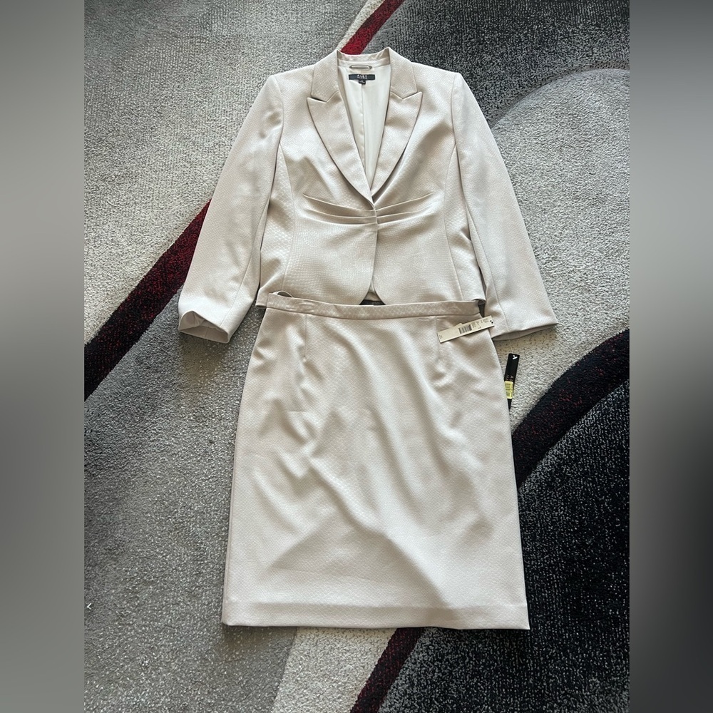 Alex Marie Snake Print Stone Graphic Elegance Skirt Suit